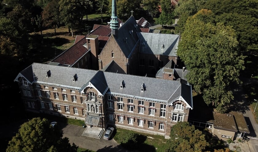 De Taaafel is van 5 november tot en met 13 december gevestigd in de kapel op het St. Annapark.