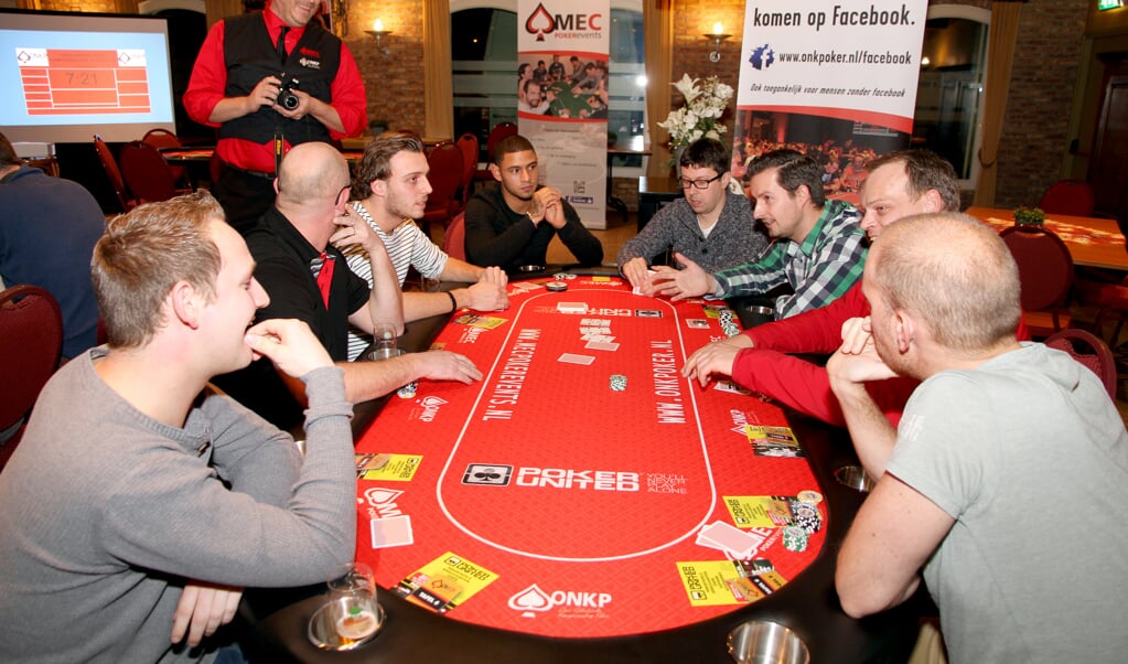 Ook wordt in De Witte Hoeve een voorronde van het NK Poker voor team gehouden. Foto: Rikus ten Brücke. 