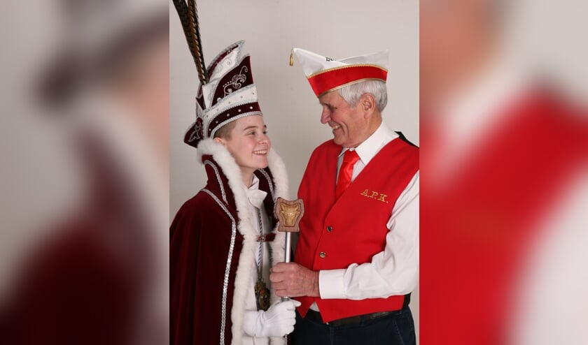Jeugdprins Thimo met opa en oud-prins Lambert Janssen. Foto: Marieta Fotografie
