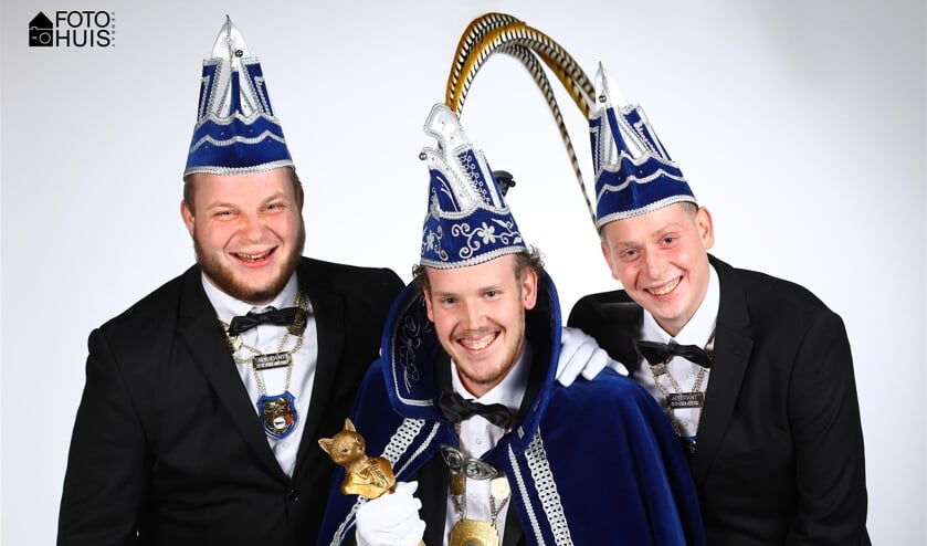 Koen Voesten met zijn adjudanten Joris Gooren en Nick Arts. Foto: Marcel Aerts.