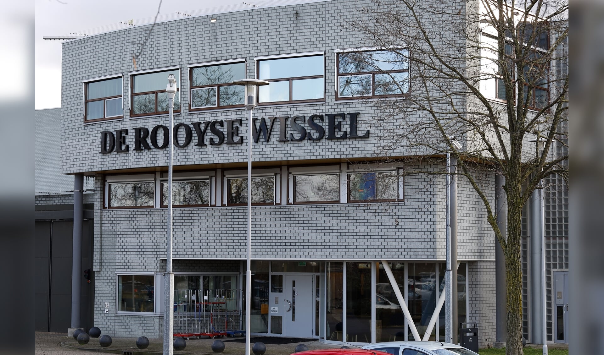Tbs-kliniek de Rooyse Wissel in Oostrum schrapt alle bezoekuren. 