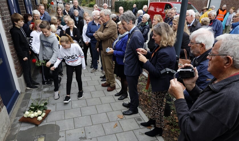 Onthulling Stolpersteine in Oirlo.