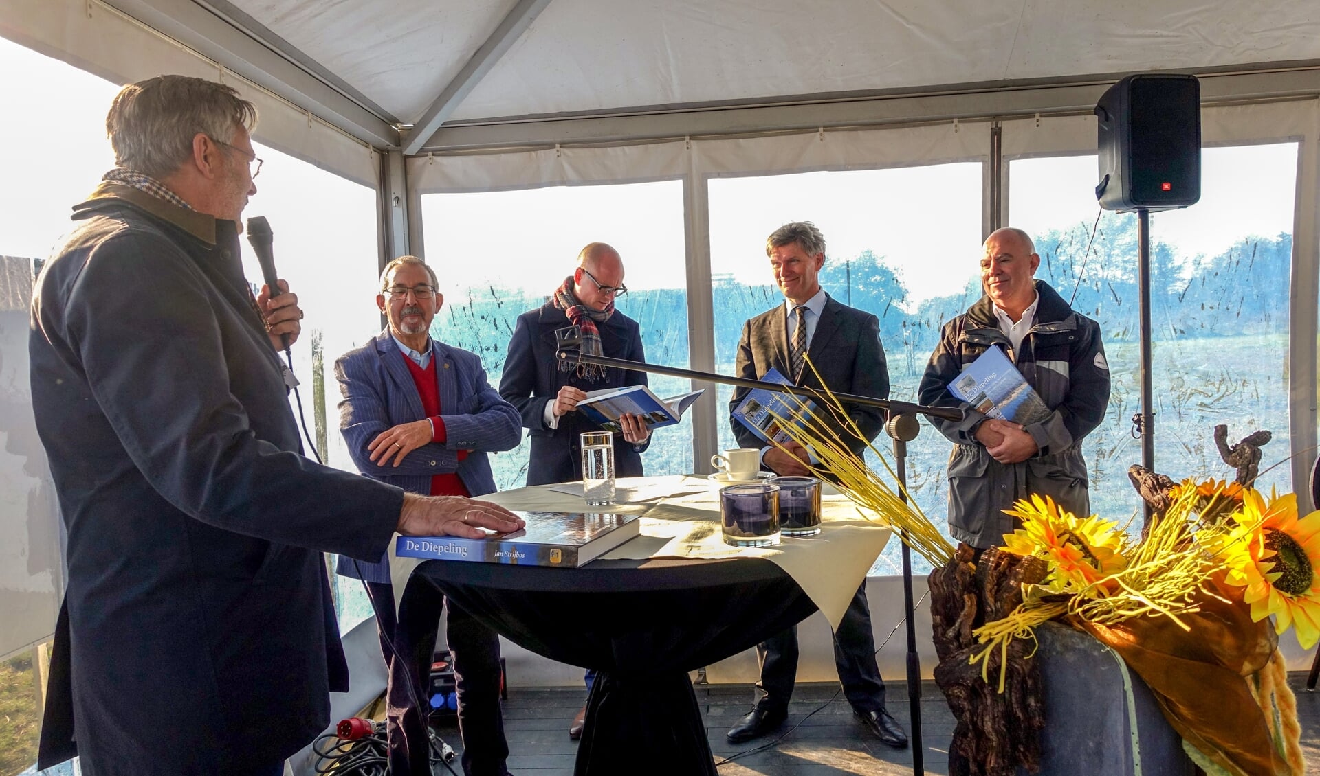 V.l.n.r.: Fred Snel, Jan Strijbos, Hubert Mackus, Jan Loonen en Eric Beurskens.