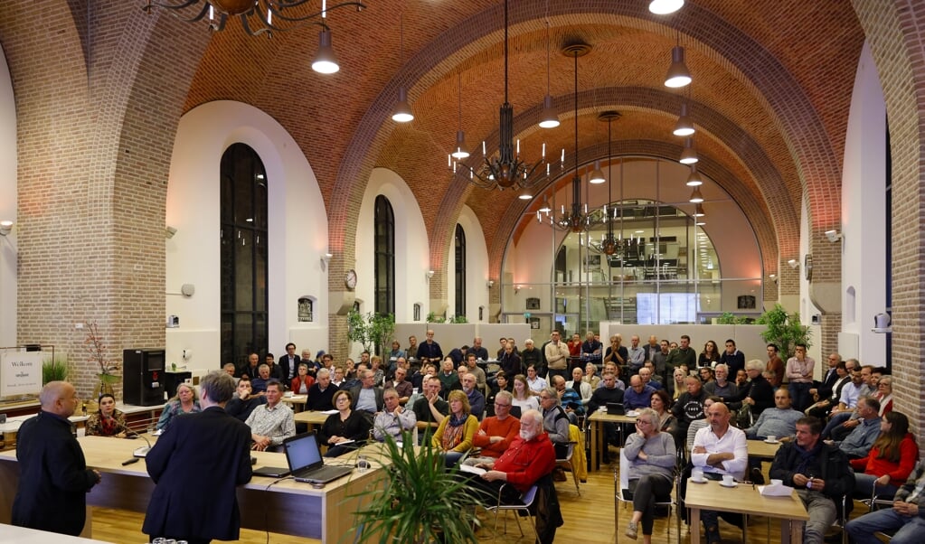 Sprekersplein, dinsdag 25 augustus in het gemeentehuis. 