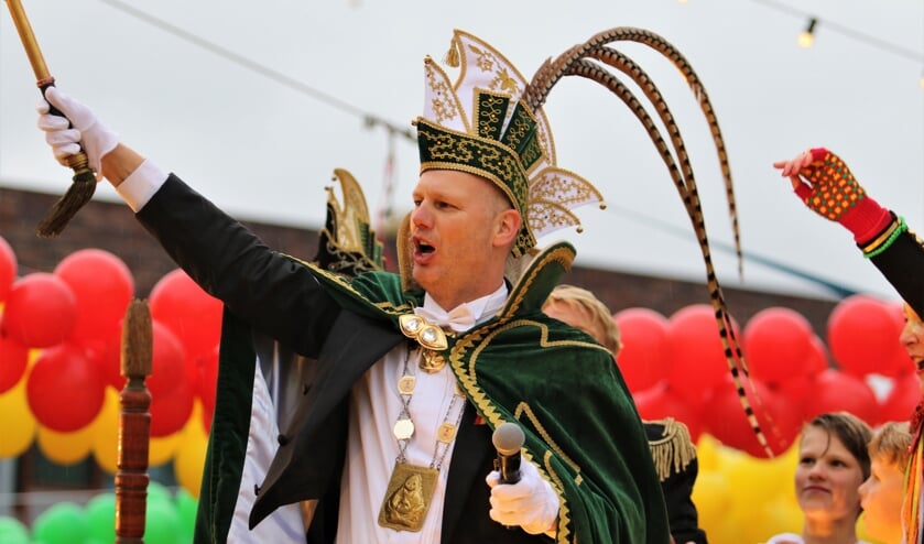 Hans I, de 66ste prins van De Huibuuke in Overloon......