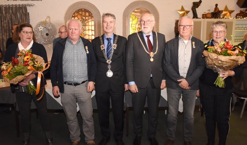 Sjaak Koopmans en Peter Coppus werden samen met hun partners in het zonnetje gezet.