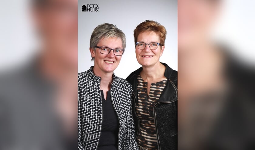 Mieke Rongen en Maria Claessen. Foto: Fotohuis Venray.