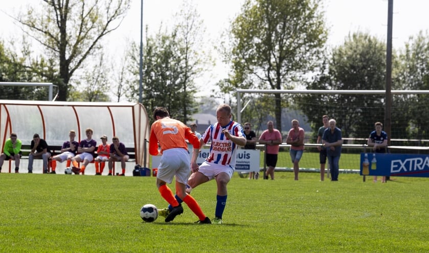 Wedstrijdbeeld uit het duel tussen Leunen en SVOC'01. Foto: Jolijn van Goch.