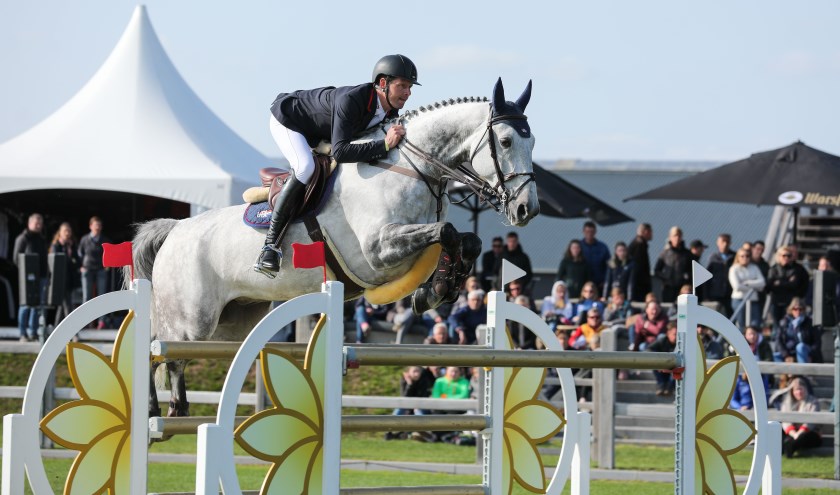 Leopold van Asten met VDL Groep Falco. Foto: Eva van den Adel.