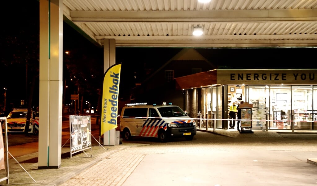 De politie rukte na de melding meteen uit naar het tankstation. Foto: SK-Media