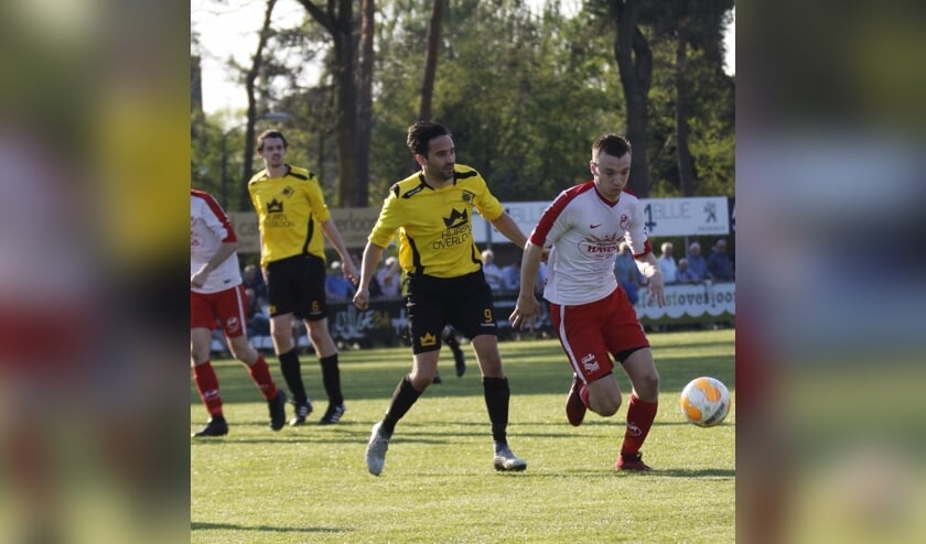 Volharding won zaterdagavond in Overloon met 1-3 van SSS'18. Foto: Bas Delhij.