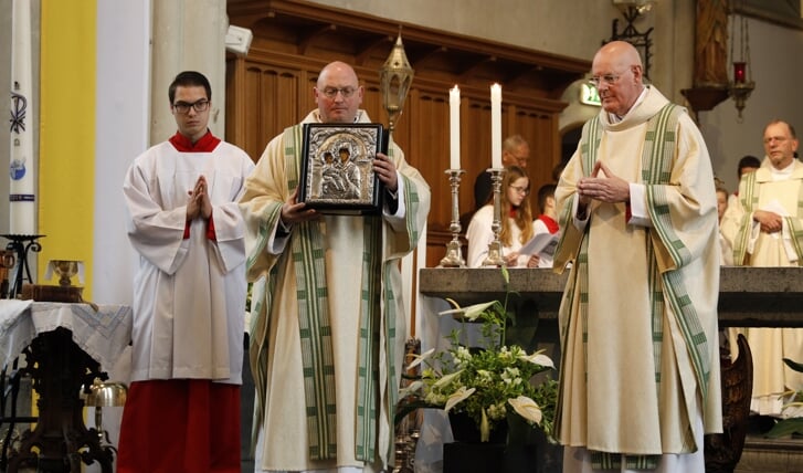 De rooms-katholieke kerk zet een streep door alle publieke liturgische vieringen rondom Pasen.
