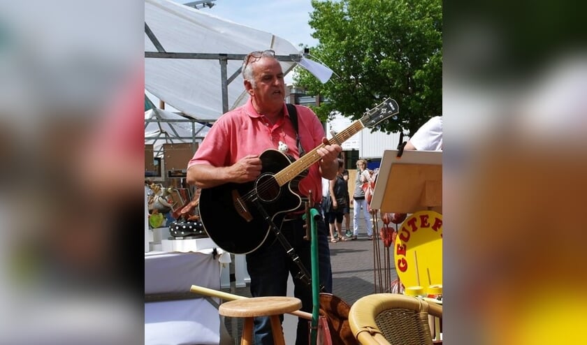 Wim Kunen uit Geijsteren, alias Geutefix, treedt zondag 14 april op in De Peelstreek in Ysselsteyn.