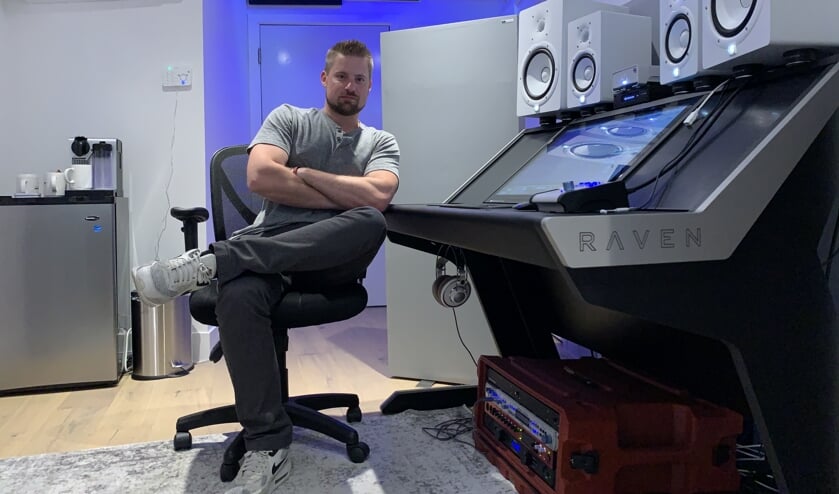Koen Heldens timmert in zijn studio in Los Angeles flink aan de weg. Foto: Jacory Gums