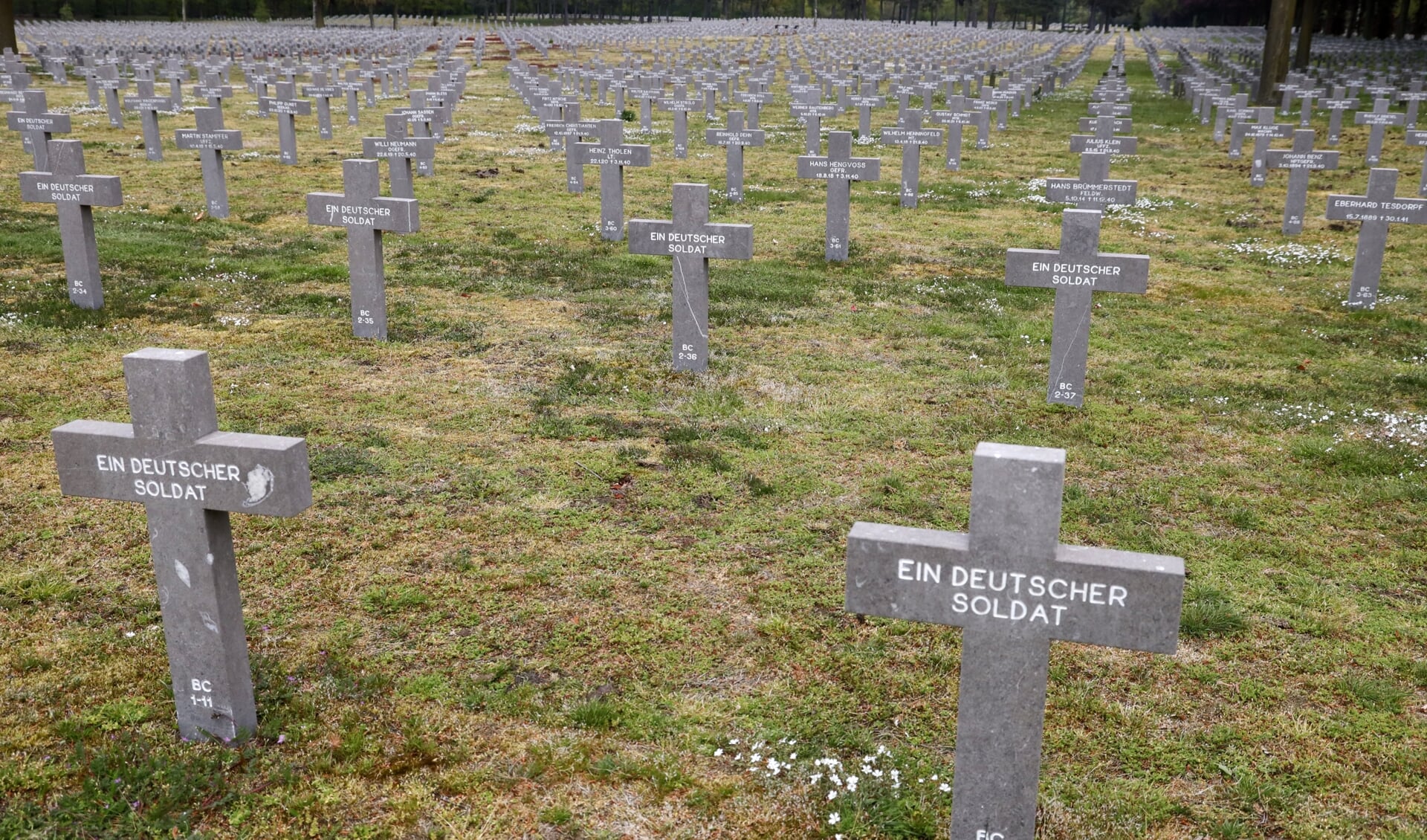 De Duitse militaire begraafplaats in Ysselsteyn. 