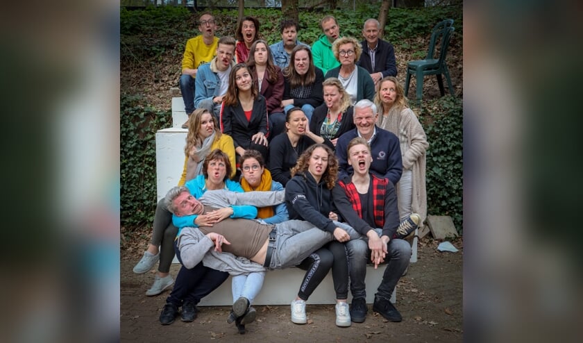 Foto:
Jeugdtheatergroep De Kersouwe uit Heeswijk-Dinther speelt op 7 juli 'De club van lelijke kinderen' in het Openluchttheater in Overloon.