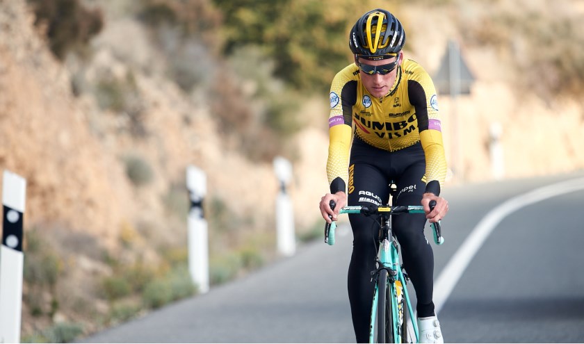 Mike Teunissen liet zich zondag weer goed van voren zien in de BinckBank Tour.