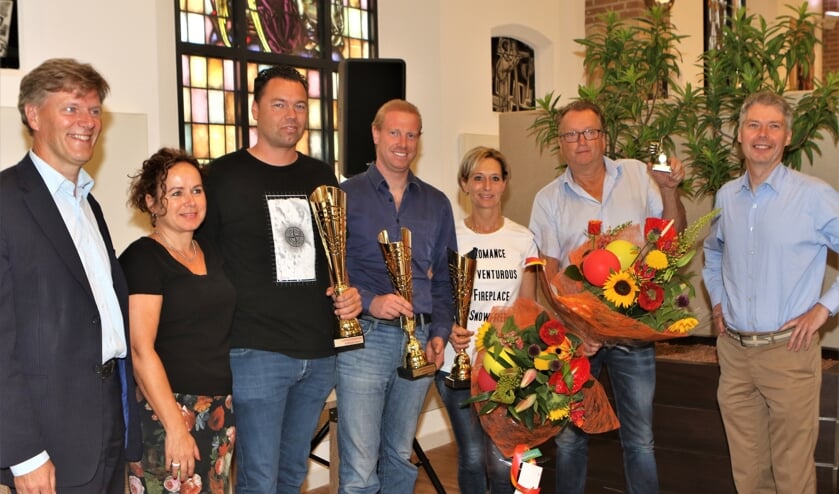 De overhandiging van de prijzen, woensdagochtend in het gemeentehuis.