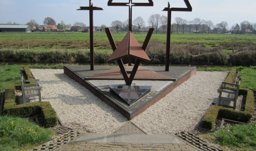 Het oorlogsmonument in Smakt-Holthees.