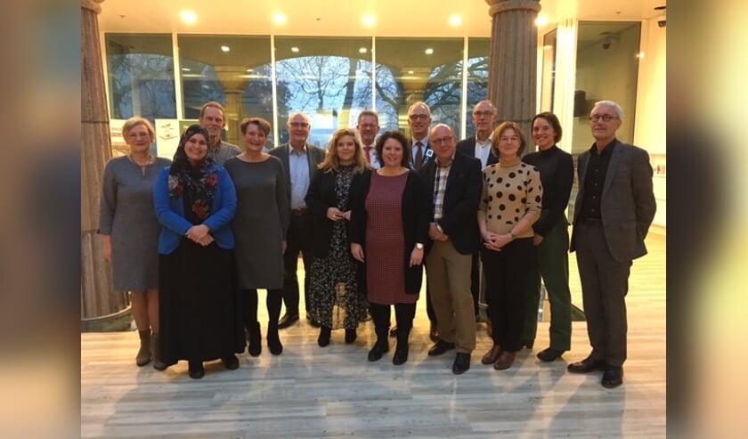 Leden Participatieraad sociaal domein met burgemeester Luc Winants en wethouder Anne Thielen.
