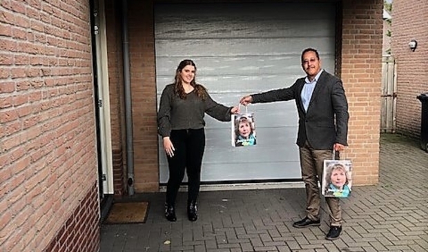 Wethouder Rob Janssen reikte namens de gemeente de bedankjes uit