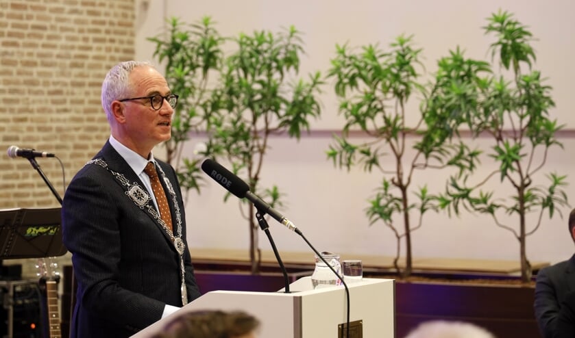 <p>Burgemeester Luc Winants bezoekt op donderdag 15 april Oostrum. Digitaal. </p>