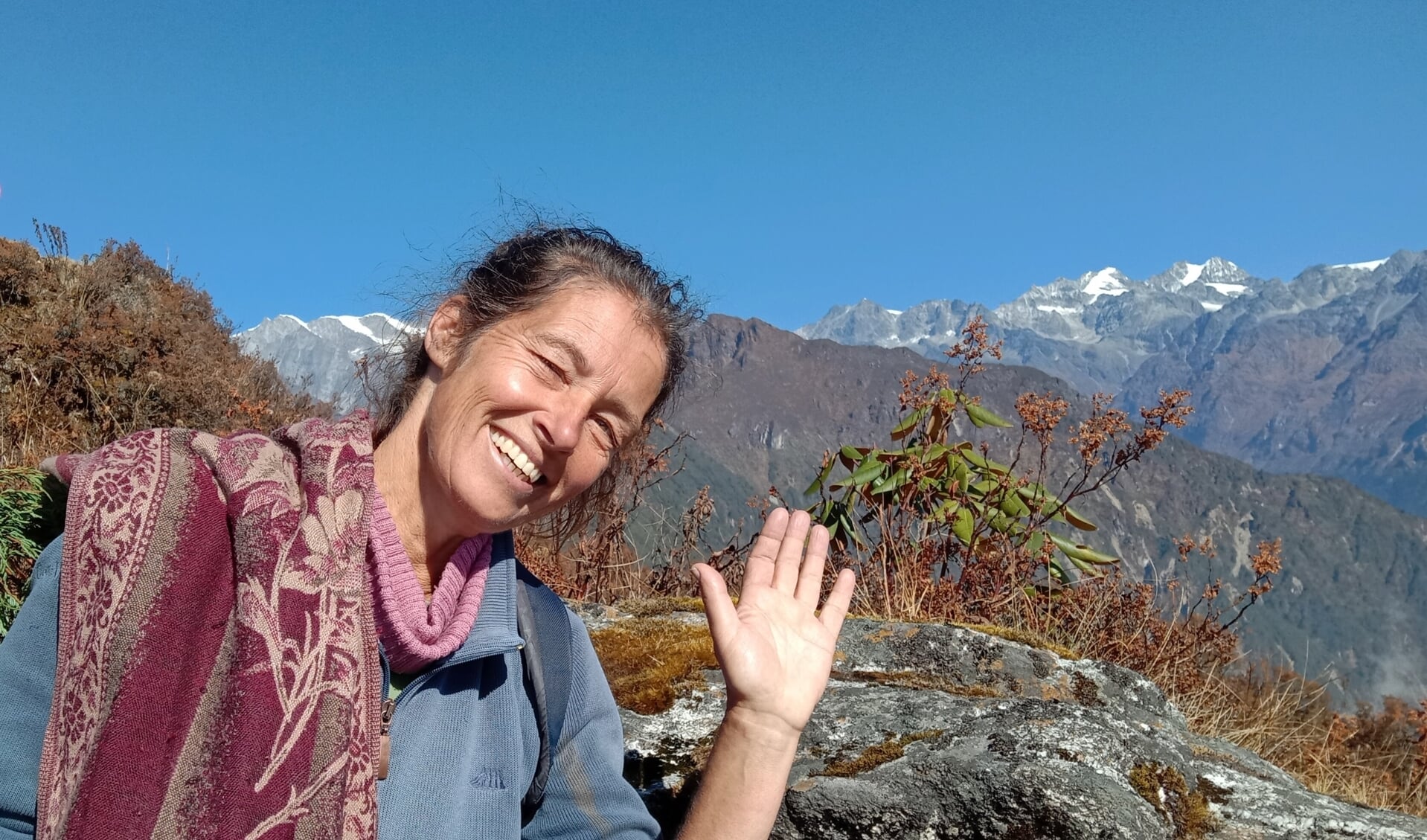 Marjo Jenniskens bivakkeert in een bergdorpje in de Himalaya.