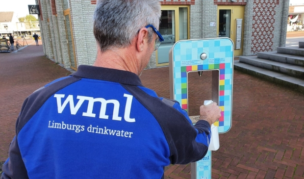 <p>Proost er is weer gratis water</p>