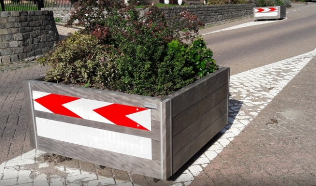 Bloembakken moeten verkeersveiligheid verhogen