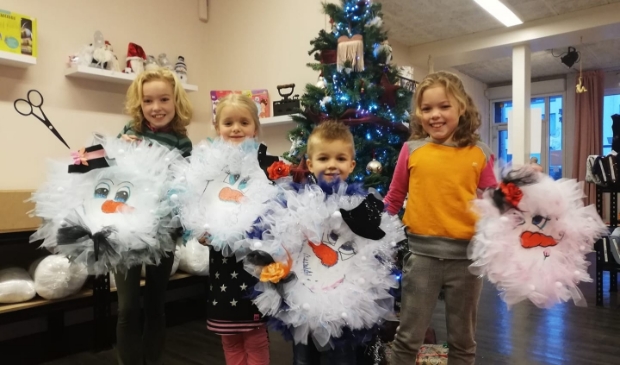De kinderen waren trots op het resultaat van hun workshop