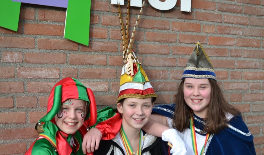 Het prinselijk trio van basisschool De Lier.