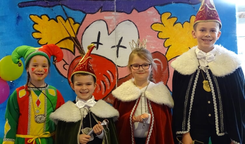Prins Stan, prinses Niene, nar Maud en vorst Jan.
