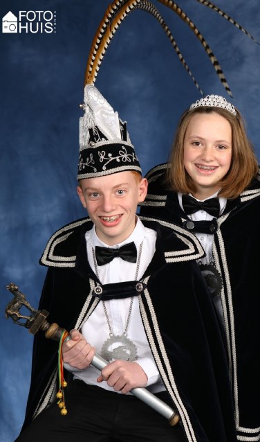 Jeugdprins Gianni en jeugdprinses Marike.