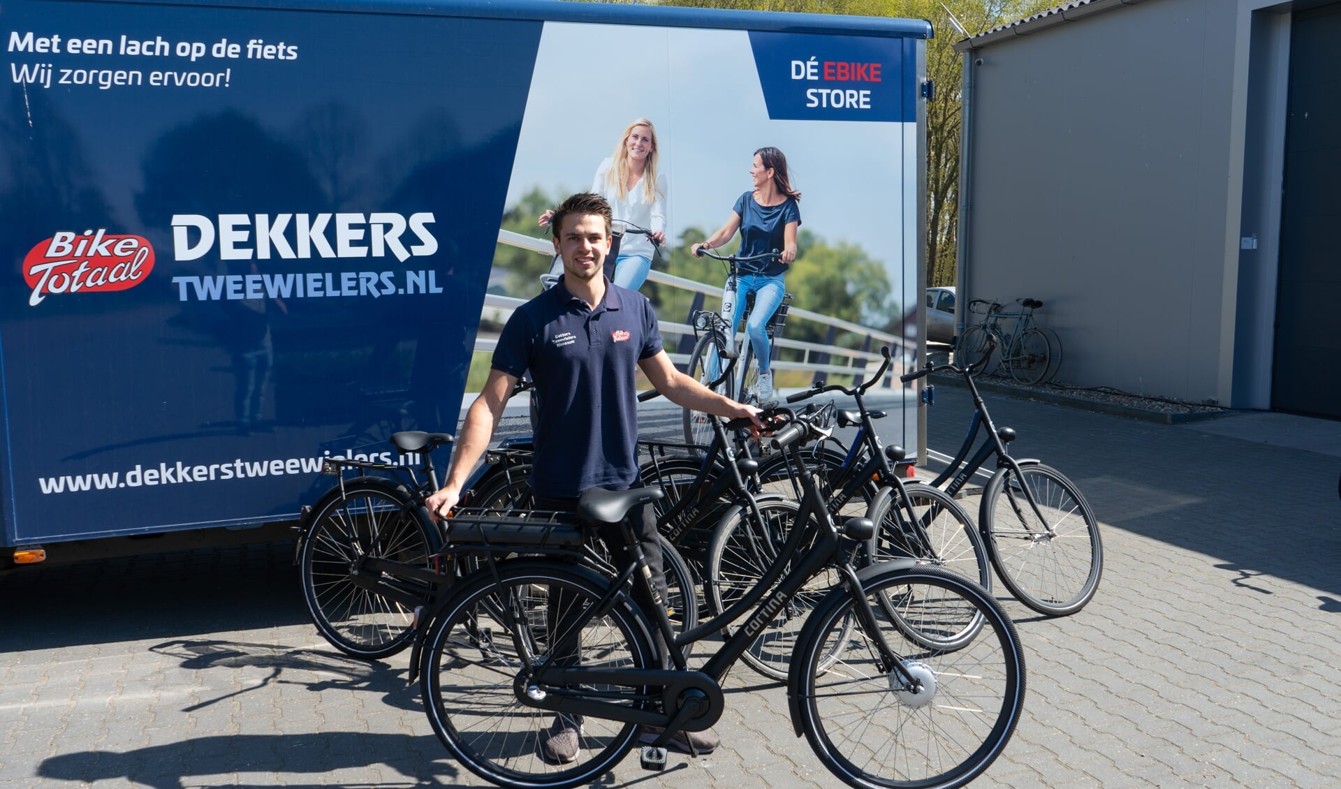 Dekkers Tweewielers leverde in korte tijd 700 fietsen aan OTTO Work Force. 