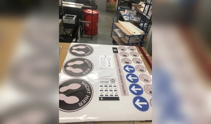 Van den Munckhof Print & Media is hét adres in de regio voor advies en fabricatie van signaleringsproducten in coronatijd.