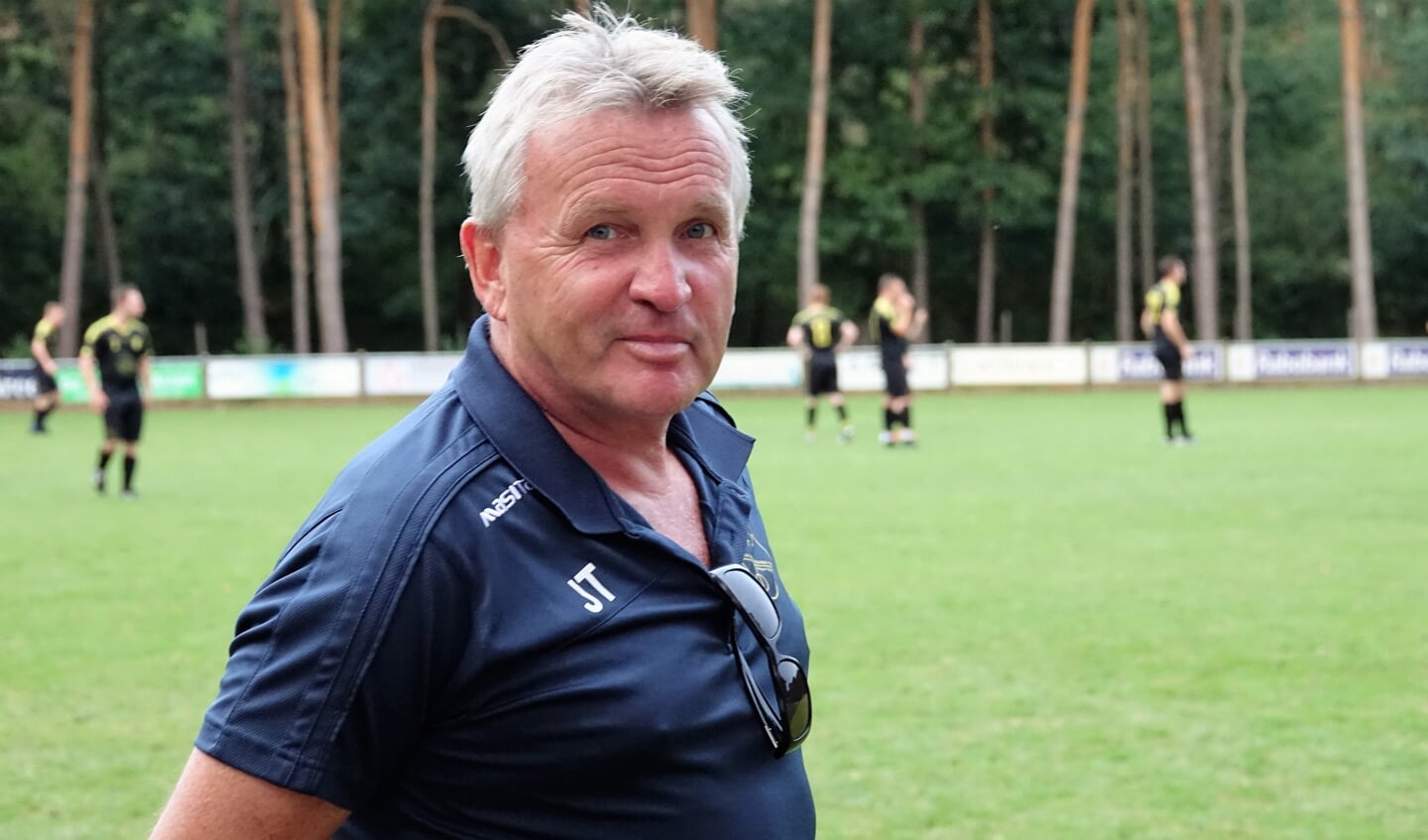 Trainer Jan Trienekens klaar bij Montagnards