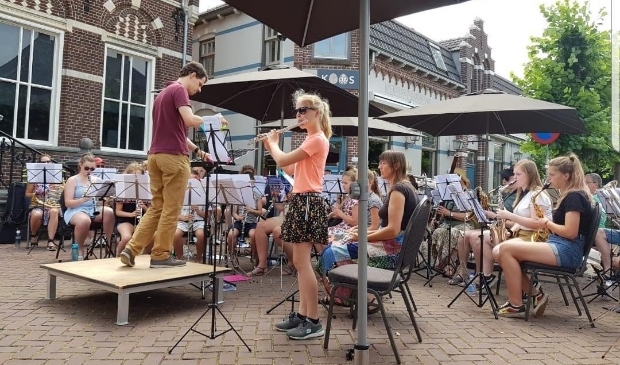 Harmonie St. Caecilia tijdens het zomerconcert in 2019