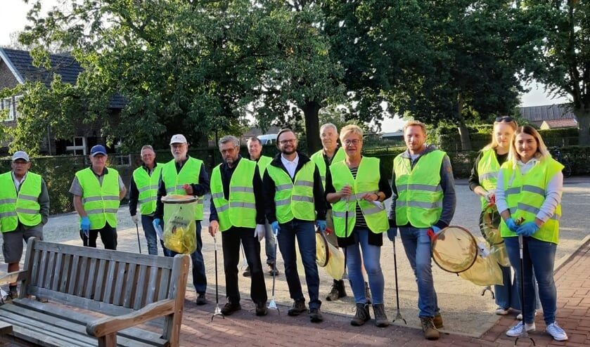 <p>Meerlo is weer schoon dankzij de inzet van deze zwerfophalers. </p>