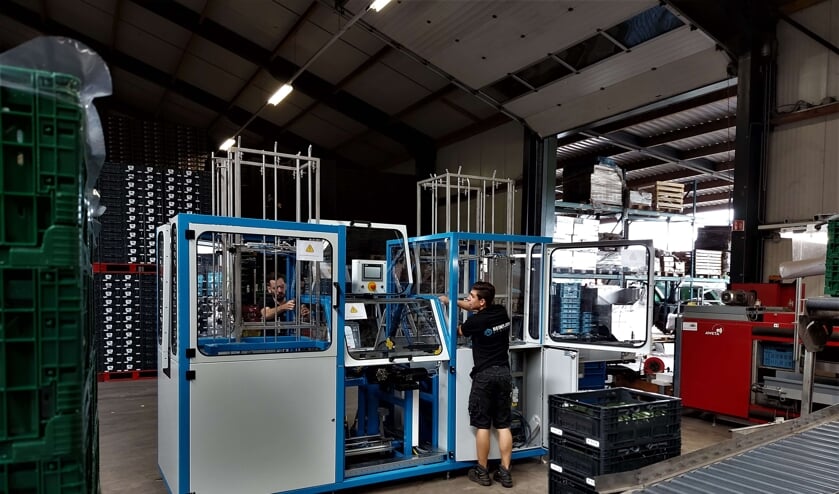 <p>Reintjes Systems plaatst eerste automatische krattenuitvouwmachine bij Tielen Groenten. </p>