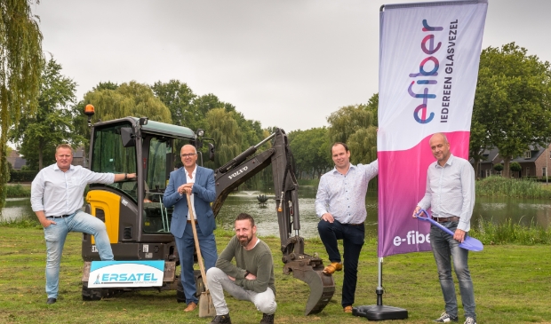 (L), 2020, Afferden, Bergen, Bureau voor Reuring, E-Fiber