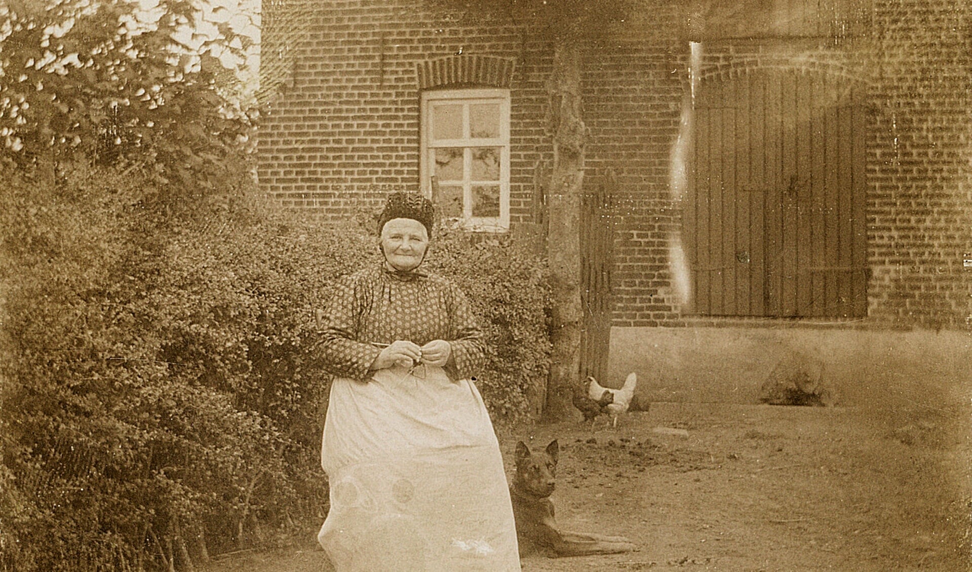 Mieke Verheijen-Peeters rond 1925. 