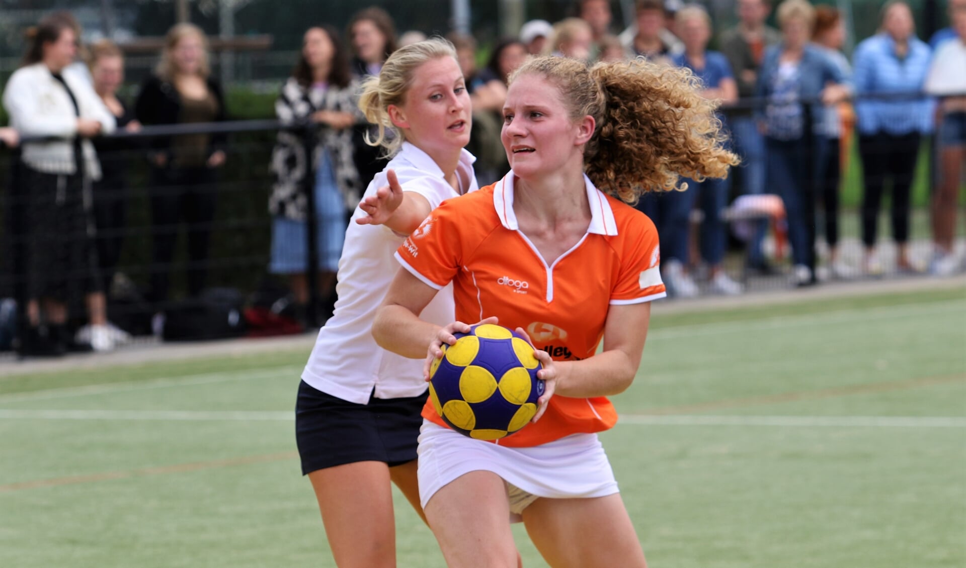 Maureen Drabbels boekte met Oranje Wit een monsterscore tegen De Horst.