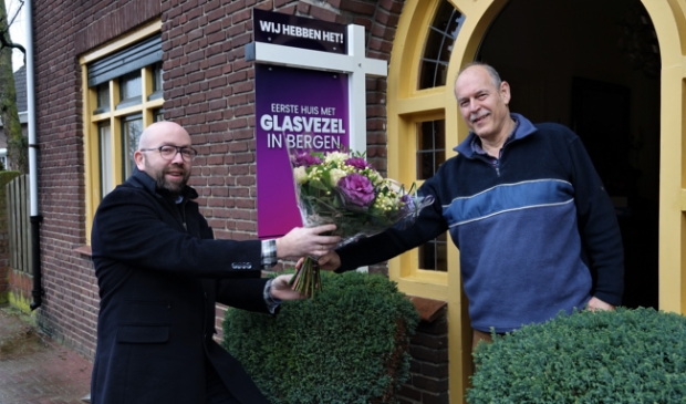 <p>Eerste glasvezelaansluiting in de gemeente Bergen</p>