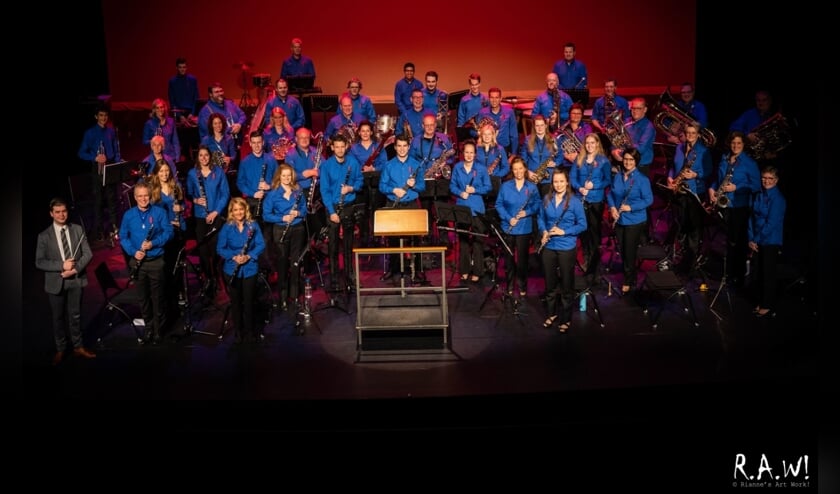 <p>Koninklijke Harmonie Euterpe op de planken van Schouwburg Venray. </p>