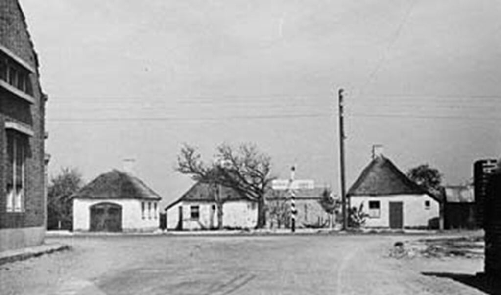 Noodwoningen in Vierlingsbeek, na de bevrijding. 