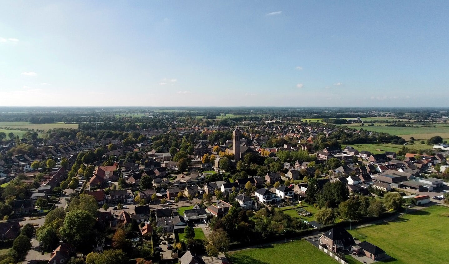 Luchtbeelden Vierlingsbeek en Groeningen.