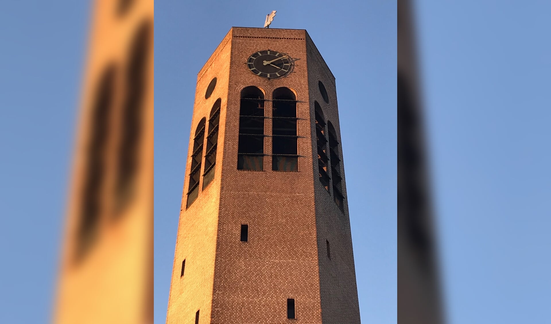 De kerktoren aan het Vrijthof in Vierlingsbeek is tijdens het Fietsfeest ook geopend. 