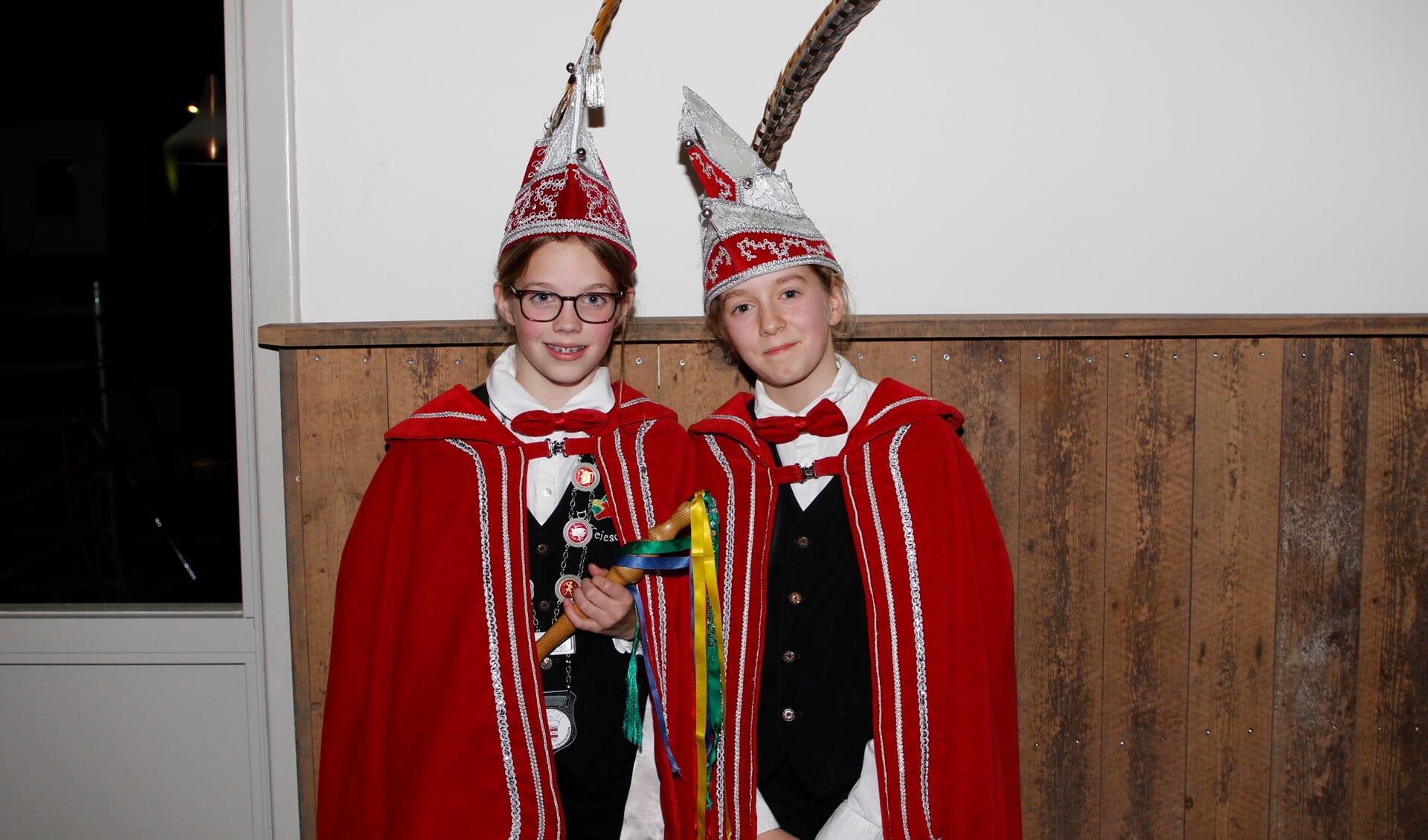 Jeugdprinses Lieke Ermers en haar adjudant Floor Weijmans.