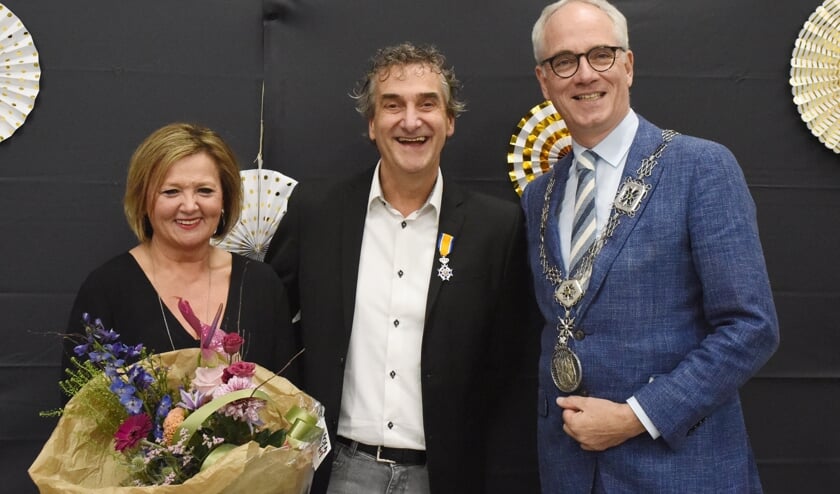 <p>Frank Claessens is donderdag koninklijk onderscheiden.</p>