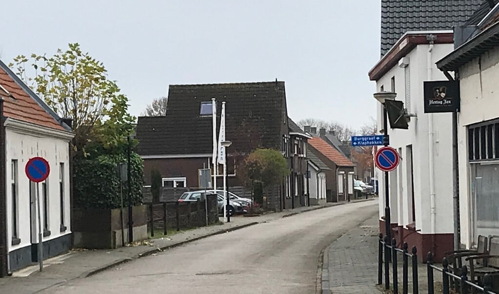 Een tijdelijk parkeerverbod in een deel van de Grotestraat. 